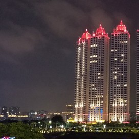 南宁市五象大道主楼亮化